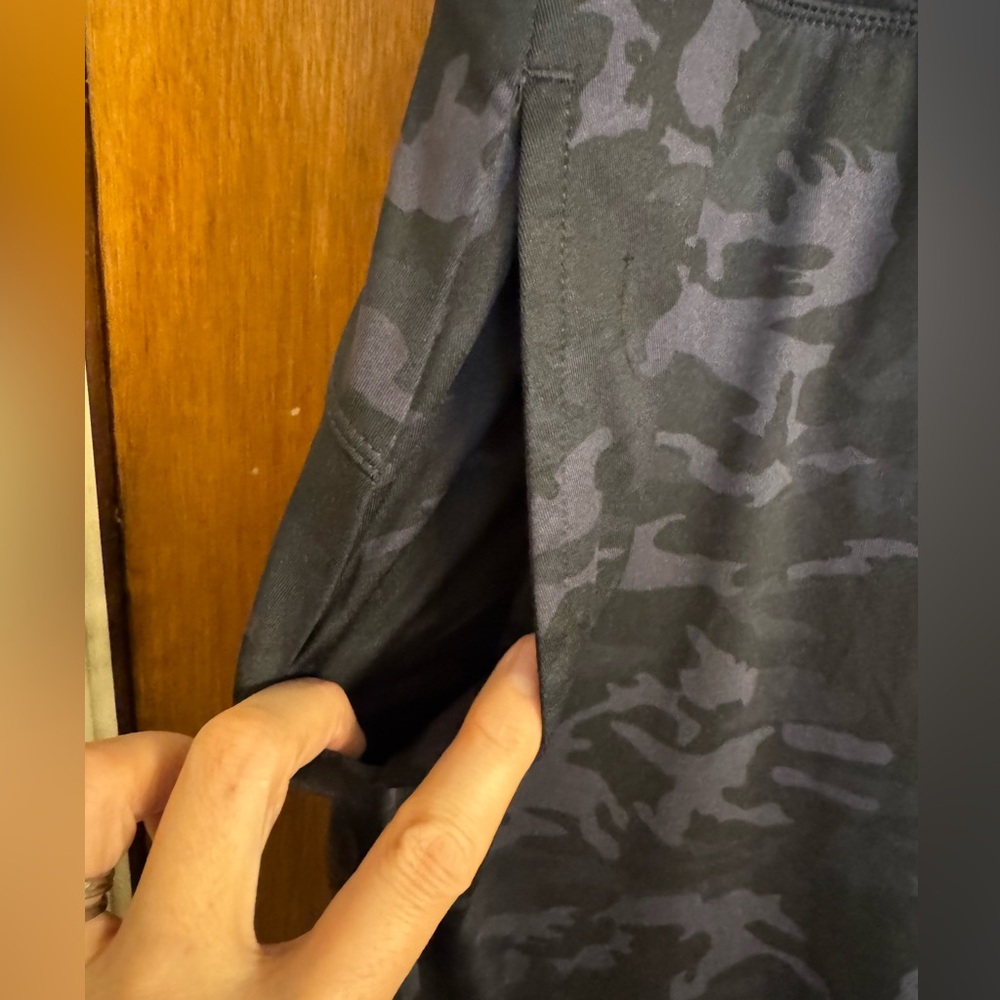 Ladies NWT size 2X tennis skort by Viodia, in a navy & black camouflage pattern - Picture 10 of 16
